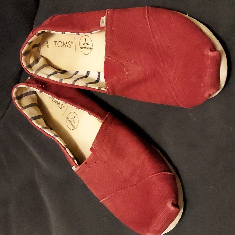 Toms classic canvas alpargatas burgundy maroon EUC lots of wear left sz 10